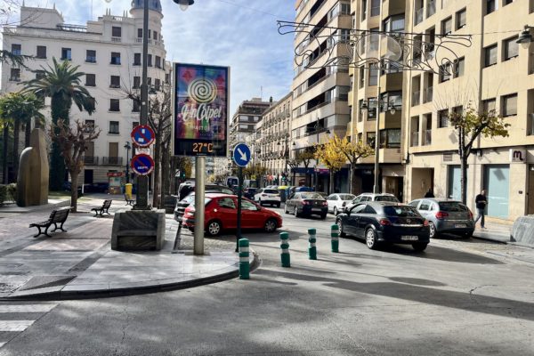 Alcoi va arribar als 27 graus en una pujada inèdita al desembre