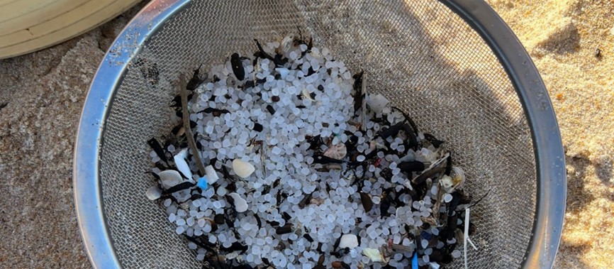 Erum reciclarà el plàstic de l'abocament de la costa gallega