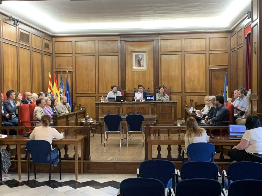 El Pleno municipal pide declarar al Alcoyano Bien de Interés Cultural