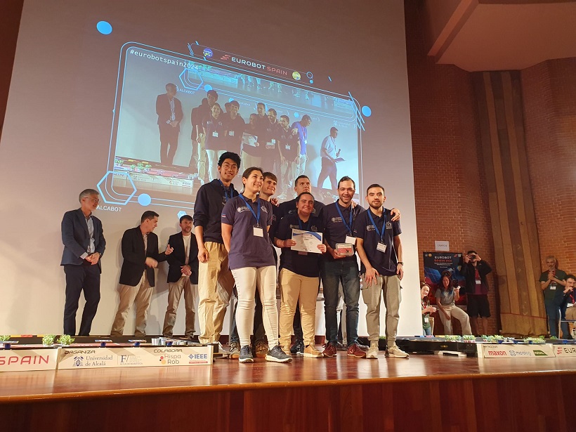 El Campus de Alcoy de la UPV participa en el concurso internacional 'Eurobot'