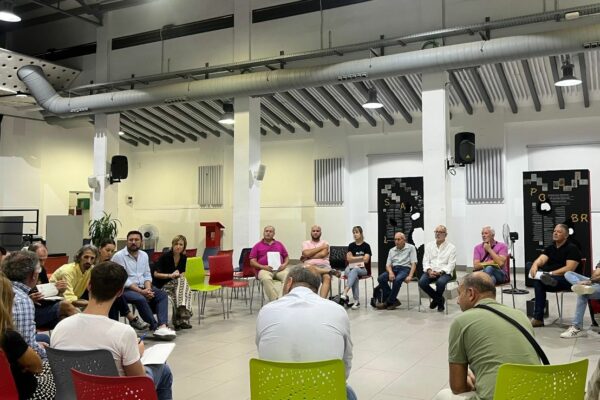 Compromís es posiciona junt al veïnat i mostra el seu rebuig al projecte fotovoltaic a la Vall de Polop