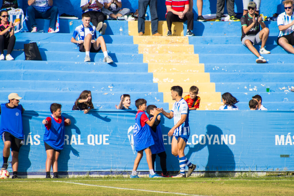 El Deportivo quiere volar alto en Ibiza