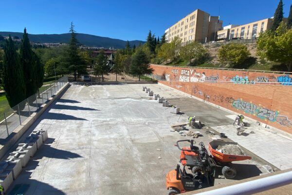 En marxa les obres de la nova pista poliesportiva de la Zona Nord