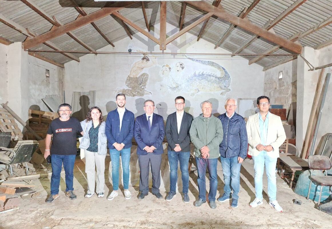 El Secretari d’Estat de Memòria Democràtica visita els murals de la Guerra Civil i promet suport