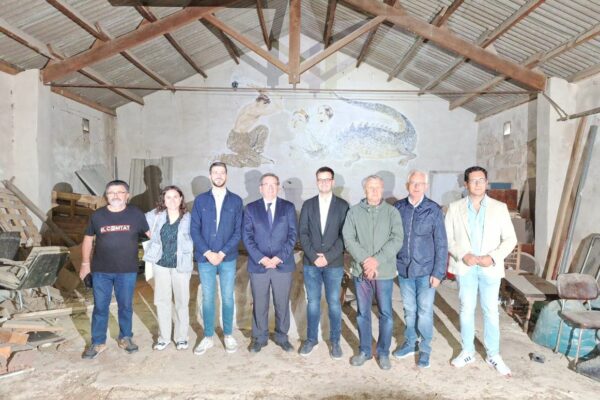 El Secretari d’Estat de Memòria Democràtica visita els murals de la Guerra Civil i promet suport