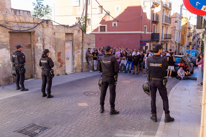 Malestar de la Associació de Veïns del Partidor por la actuación policial en el desalojo de Cals Flares