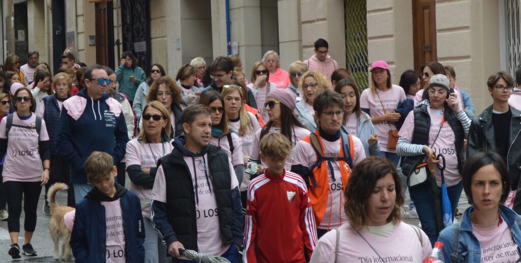 Aquest diumenge torna la Marxa a Peu contra el càncer de mama