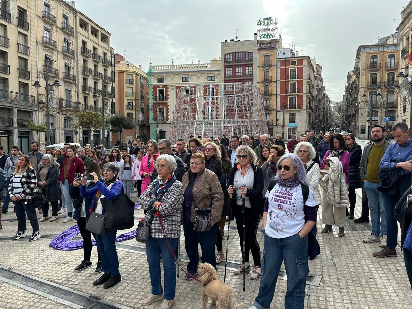 Alcoy se une a la repulsa a la violencia contra las mujeres