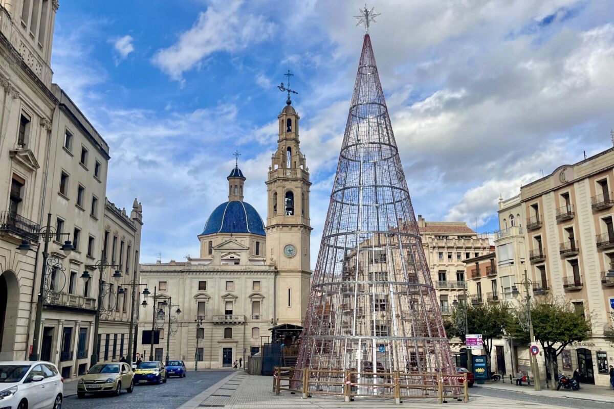 Alcoy tendrá un nuevo elemento navideño en la plaça d’Espanya junto al árbol y el nacimiento