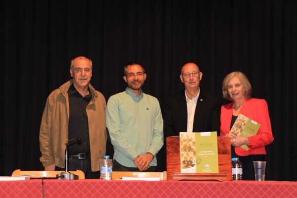 Presenten un llibre sobre educació a Banyeres