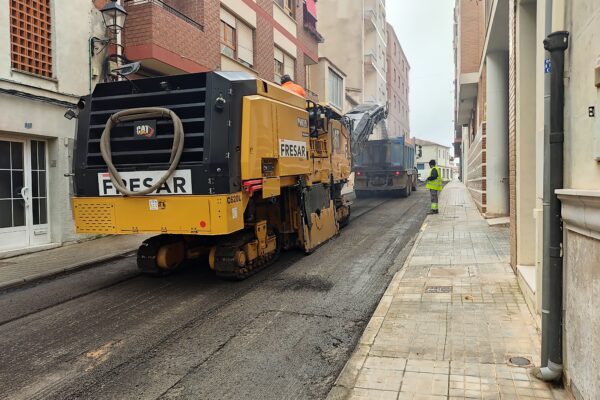 Banyeres de Mariola asfalta un tramo de la calle Laporta