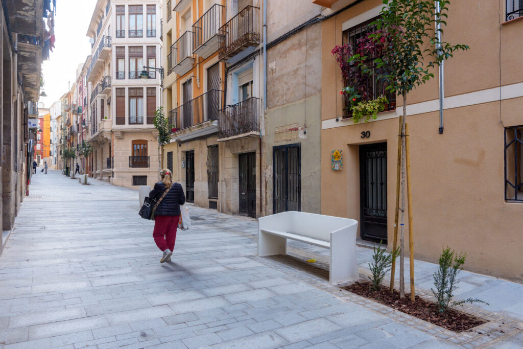 Culminan las obras de reurbanización de la calle Sant Josep en Alcoy, con una inversión de 300.000 euros