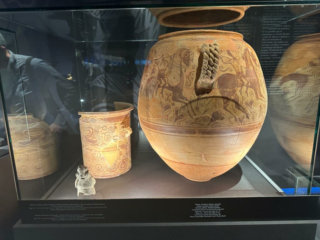 El Museu Arqueològic cede el Vas dels Guerrers al MARQ