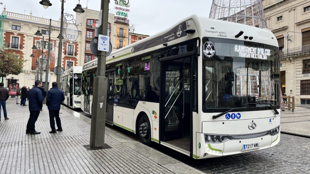 Alcoi posarà a rodar dos nous busos elèctrics a partir de gener