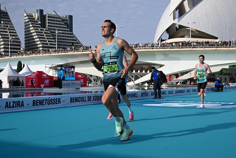 Eric Baena deixa en 2h28’ el rècord local de marató