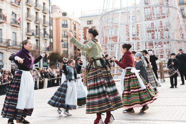 Les Pastoretes obrin el camí a la visita dels Reis Mags