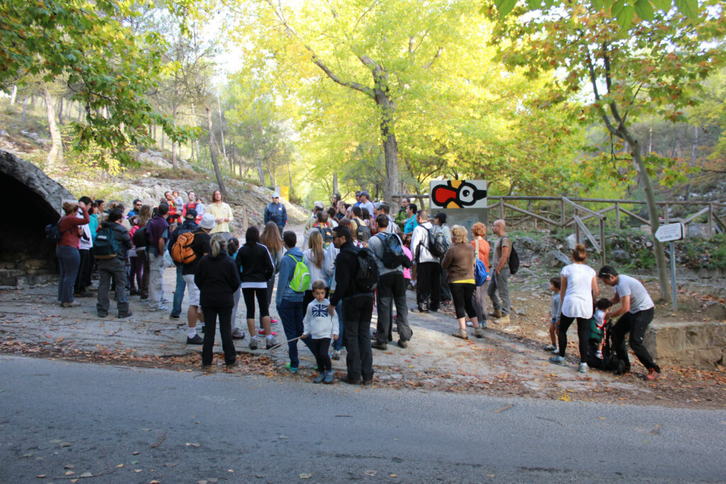 Alcoy celebra el Día del Árbol con una repoblación popular en Sant Cristòfol