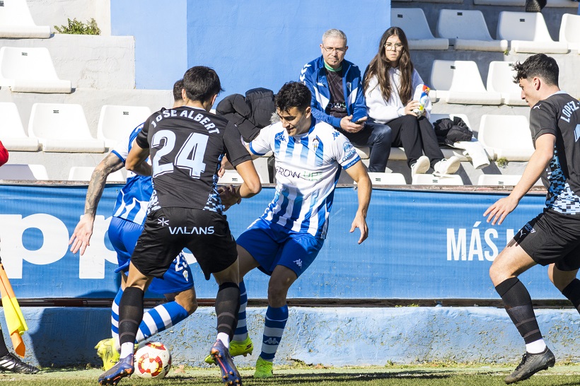 El Alcoyano se enfrenta esta noche al Antequera con un multimillonario inglés como propietario