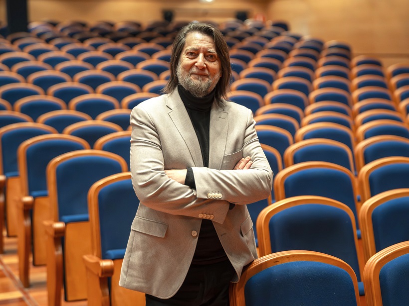 “Hay que conseguir que la gente venga al teatro de forma habitual”