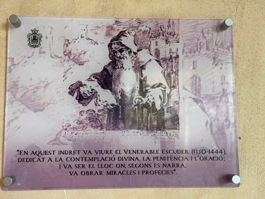 Una placa recorda al Venerable Escuder a Cocentaina