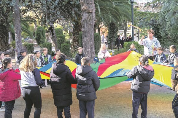 Los Derechos Humanos por bandera en el Día de la Paz