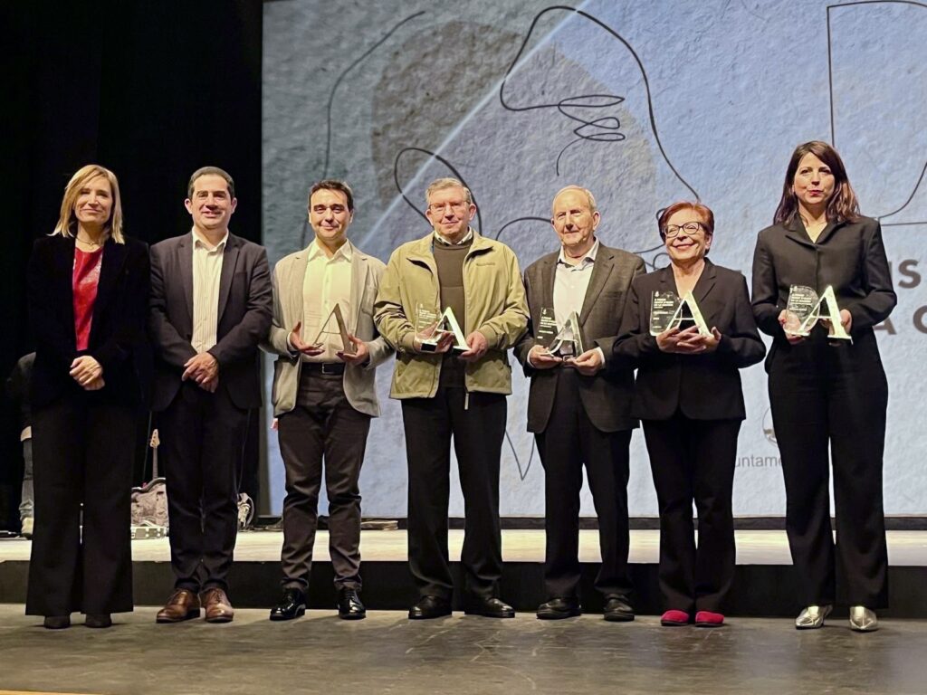 La gala de los Premis de la Cultura se convierte en un homenaje a Isabel Clara Simó