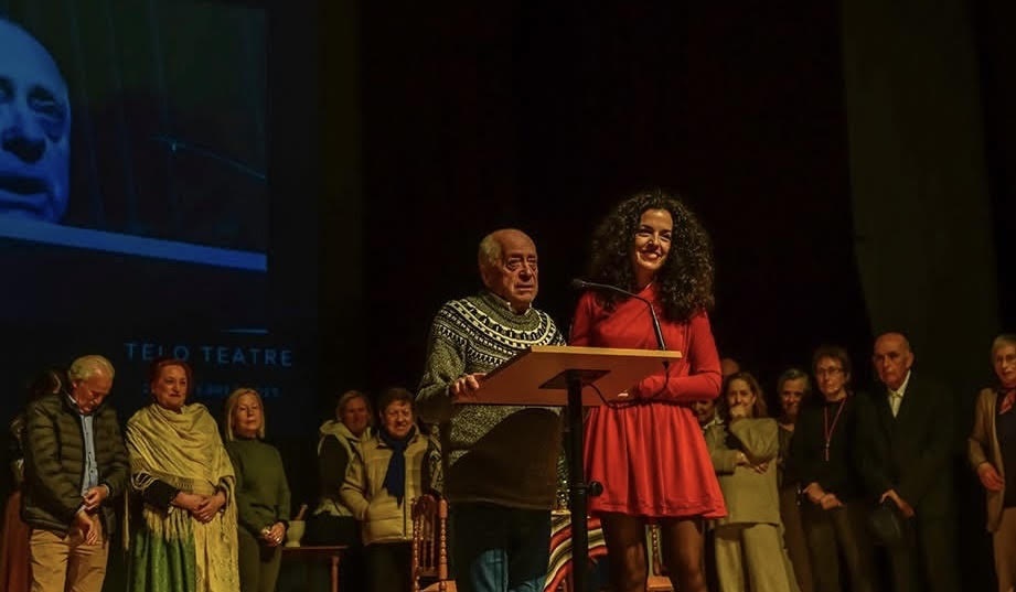 La Mostra de Teatre finaliza con un emotivo homenaje a Paco Insa