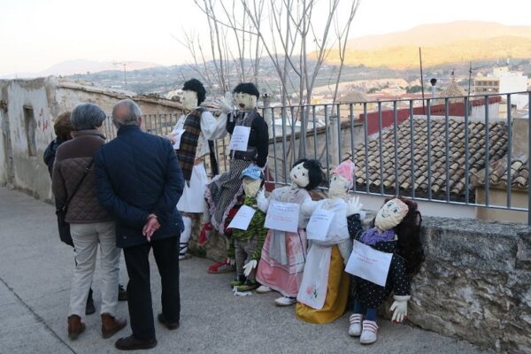 ‘Els Nanos’ exhibirán sus críticas en el Raval de Cocentaina