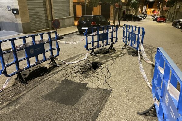 Aproven reparar el clot i la xarxa de clavegueram del carrer Llibertat