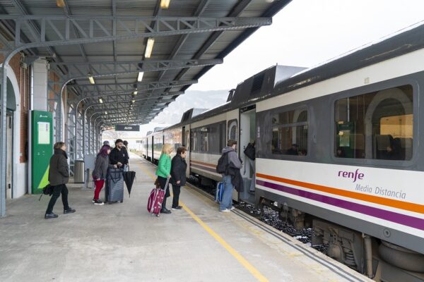 El tren cierra este lunes para iniciar unas obras que durarán un mínimo de dos años